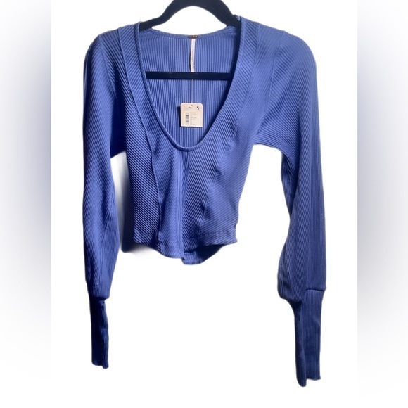 NWT Free People “Petra” long sleeve cotton seam detail blue stretch crop top S - Picture 2 of 3